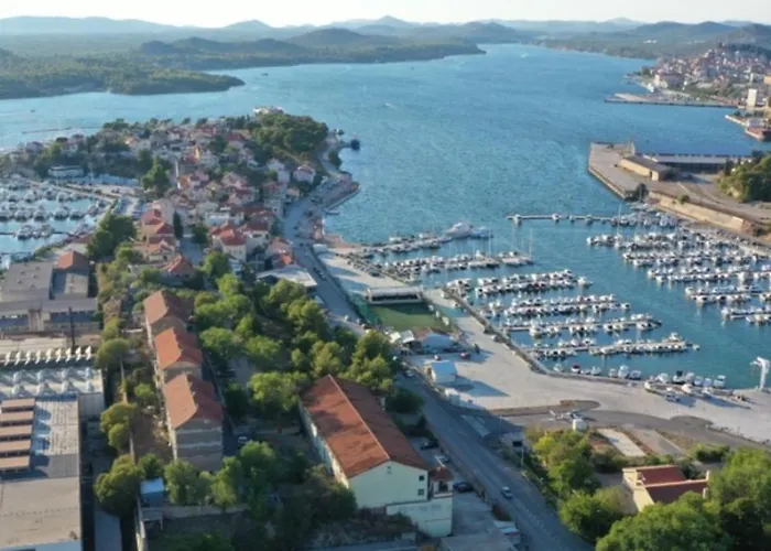 Kuca Za Odmor Eni ****
